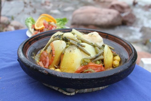 Oplev den autentiske marokkanske smag med Staub Tagine: En rejse gennem aromatiske krydderier og møre kødstykker